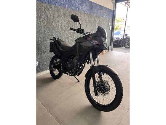 HONDA XRE 300 SAHARA HONDA XRE 300 SAHARA